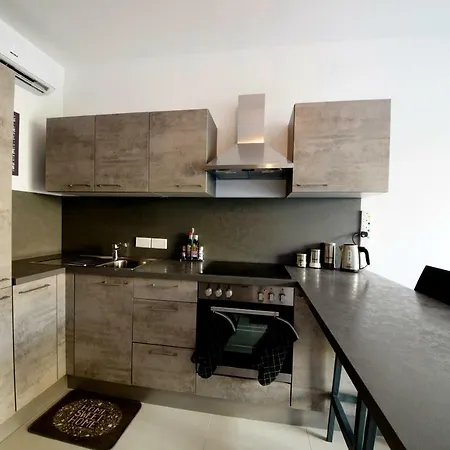 Pc 1 - Palm Court Msida